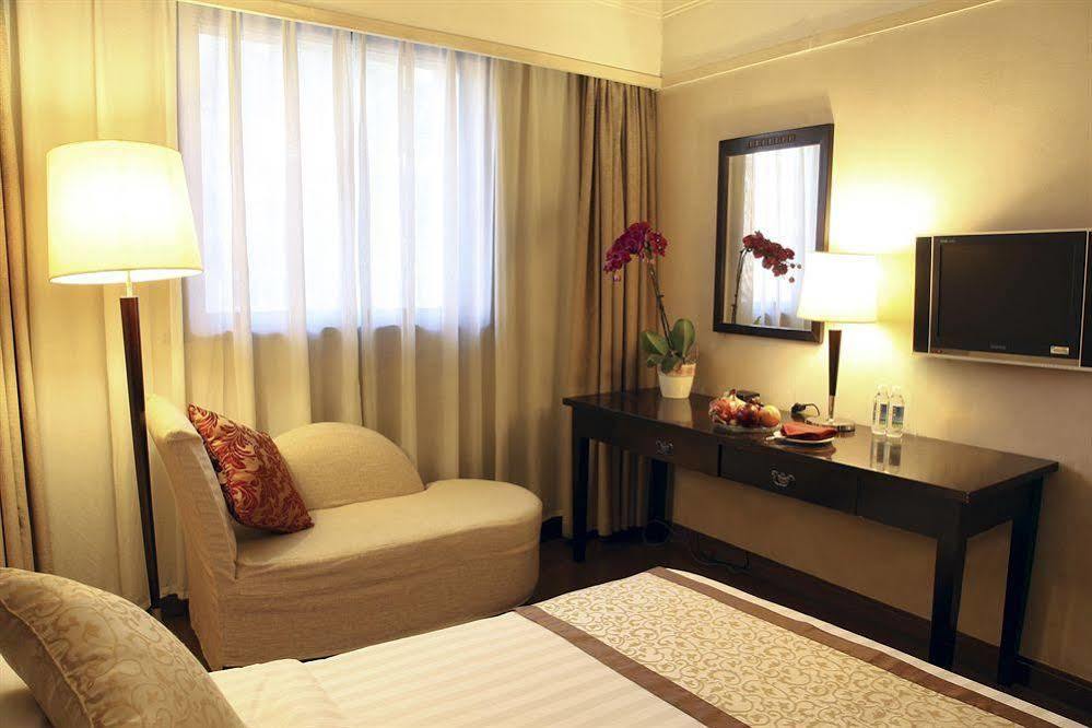 Redwall Hotel Beijing Pequim Exterior foto